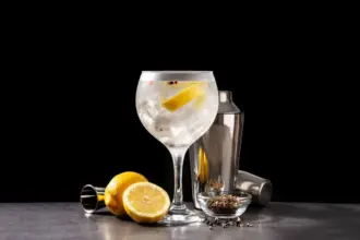 10 dicas para identificar metanol em bebidas e proteger o seu negócio