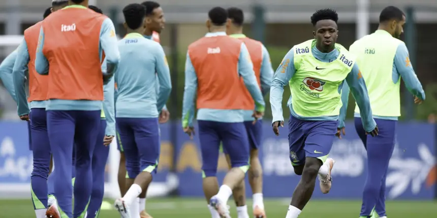 Vinicius Júnior diz que seleção evolui sob comando de Carlo Ancelotti Vinicius Júnior diz que seleção evolui sob comando de Carlo Ancelotti