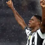 Panamenho José Kadir leva Botafogo à vitória no Brasileiro