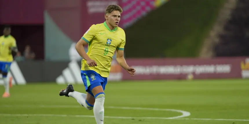 Brasil marca no último minuto e garante vaga na semi do Mundial Sub-17 Brasil marca no último minuto e garante vaga na semi do Mundial Sub-17