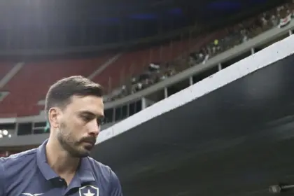 Botafogo anuncia saída do técnico italiano Davide Ancelotti