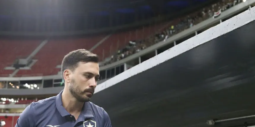 Botafogo anuncia saída do técnico italiano Davide Ancelotti Botafogo anuncia saída do técnico italiano Davide Ancelotti