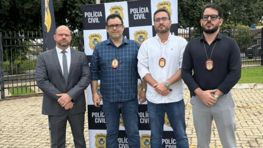 PCGO entrega duas novas viaturas à Regional de Itumbiara para reforço das atividades policiais – Policia Civil do Estado de Goiás PCGO entrega duas novas viaturas à Regional de Itumbiara para reforço das atividades policiais – Policia Civil do Estado de Goiás