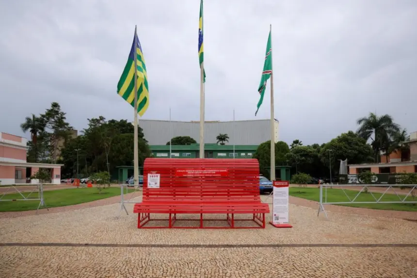 Banco Vermelho é inaugurado em Goiânia – símbolo representa combate à violência contra a mulher – Portal Goiás Banco Vermelho é inaugurado em Goiânia – símbolo representa combate à violência contra a mulher – Portal Goiás