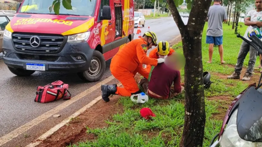 Acidente de moto deixa jovem ferido no sul de Goianésia Acidente de moto deixa jovem ferido no sul de Goianésia