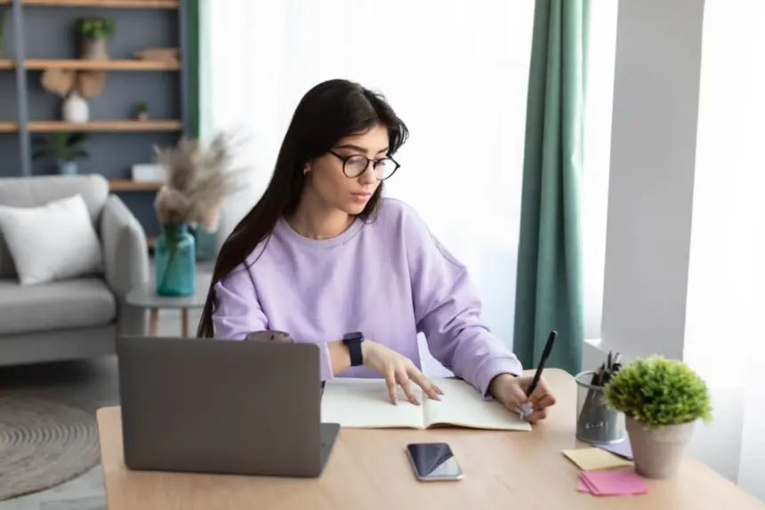 Redação da Fuvest: 5 dicas para produzir um bom texto Redação da Fuvest: 5 dicas para produzir um bom texto