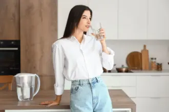 12 hábitos que estão desidratando o seu corpo sem que você perceba