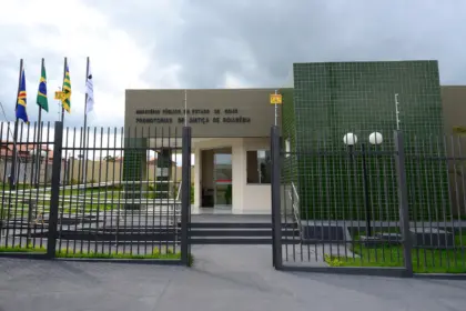 Ministério Público vai apurar ocupação irregular de calçadas por comércio em Goianésia
