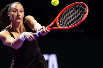 Luisa Stefani mira 15º título da carreira e retorno ao top-10 mundial