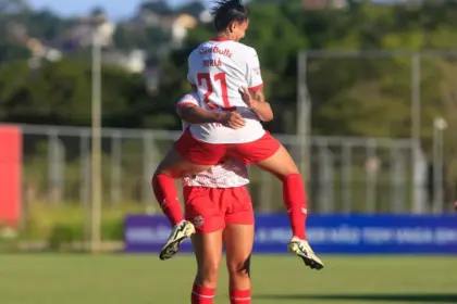 TV Brasil exibe futebol feminino entre Flamengo e Red Bull Bragantino