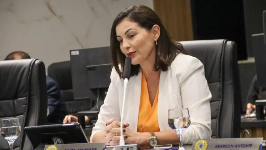 Vereadora Taíza Andrade propõe criação do aplicativo Tapa Buracos em Goianésia Vereadora Taíza Andrade propõe criação do aplicativo Tapa Buracos em Goianésia