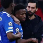 Vini Jr marca golaço e denuncia caso de racismo em Liga dos Campeões