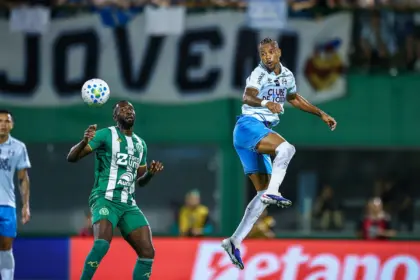 Brasileiro: Chapecoense e Grêmio ficam no empate de 1 a 1