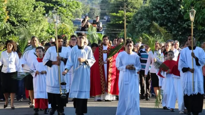 Domingo de Ramos marca início da Semana Santa e reúne milhares de fiéis em Goianésia