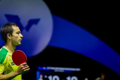 Calderano cai para chinês na semi e leva bronze na Copa do Mundo