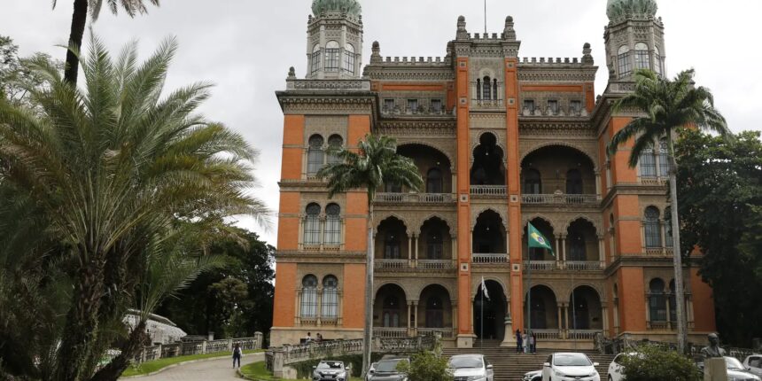 Fiocruz e Ministério das Cidades lançam editais unindo cultura e saúde Fiocruz e Ministério das Cidades lançam editais unindo cultura e saúde