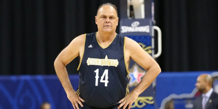 Jogador de basquete Oscar Schmidt morre aos 68 anos em São Paulo Jogador de basquete Oscar Schmidt morre aos 68 anos em São Paulo