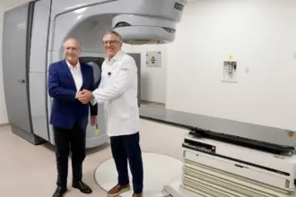 Governo entrega aceleradores lineares para radioterapia para 5 estados