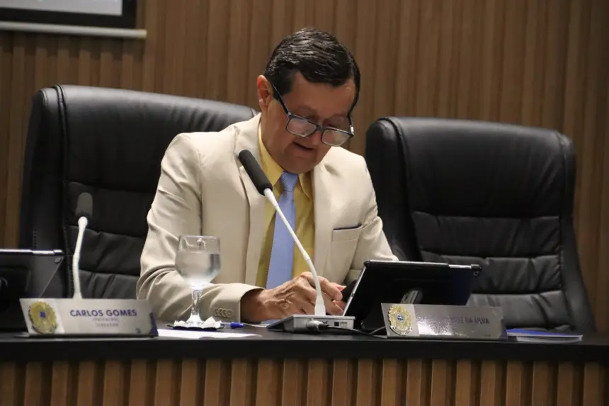 Vereador Gesmar solicita pediatra para atendimento em creches e CMEIs de Goianésia Vereador Gesmar solicita pediatra para atendimento em creches e CMEIs de Goianésia