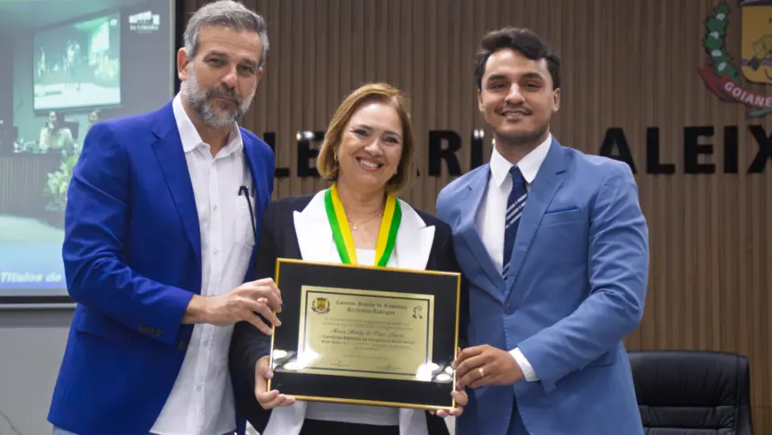 Câmara de Goianésia homenageia personalidades e novos cidadãos em sessão solene pelos 73 anos da cidade Câmara de Goianésia homenageia personalidades e novos cidadãos em sessão solene pelos 73 anos da cidade