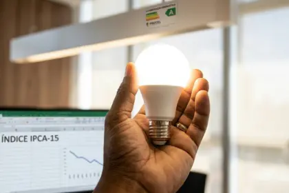 Prévia da inflação registra queda de 0,40% em agosto com impacto de energia e alimentos