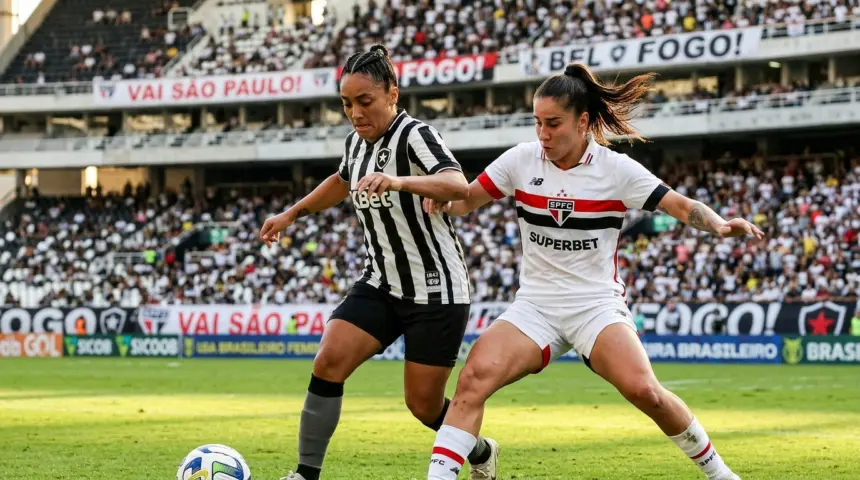 São Paulo goleia Botafogo e empata com Corinthians na liderança do Brasileiro Feminino