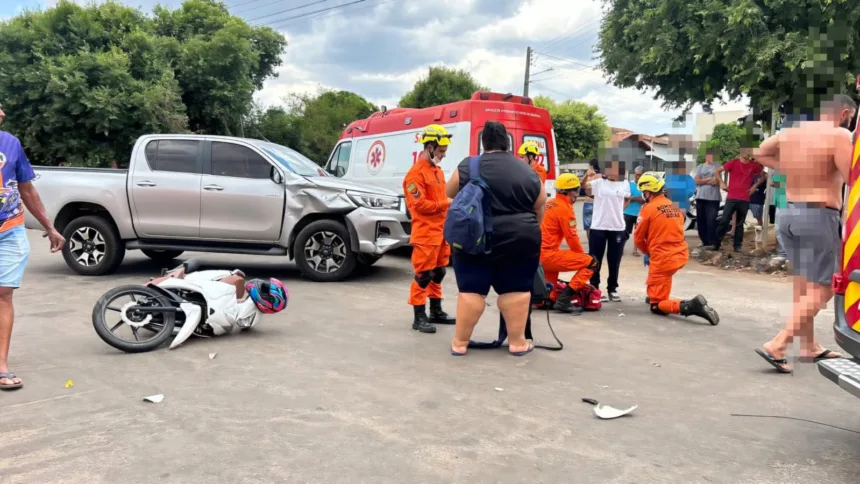 Acidente entre carro e moto deixa duas mulheres feridas no norte de Goianésia Acidente entre carro e moto deixa duas mulheres feridas no norte de Goianésia