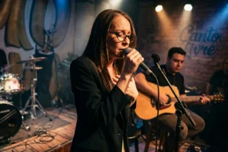 Cantora de Anápolis busca acordos para reparar prejuízos após denúncias de golpes