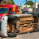 Criança de dois anos morre após ser arremessada de veículo em acidente em Goiânia
