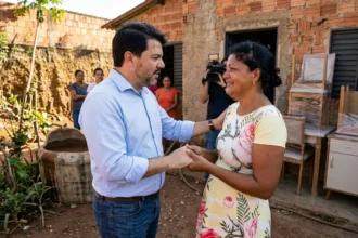 Empresário doa móveis para família em situação de vulnerabilidade em Anápolis
