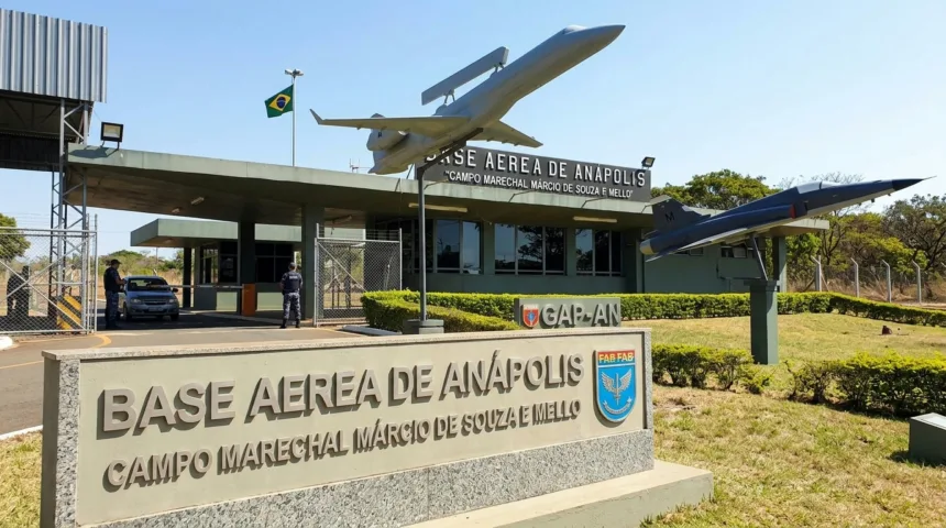 Entenda a restrição de menagem que impediu soldados de deixarem a Base Aérea de Anápolis