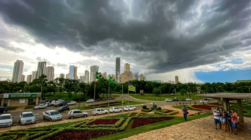 Goiás em alerta para tempestades severas com ventos de até 50 km/h em 116 municípios Goiás em alerta para tempestades severas com ventos de até 50 km/h em 116 municípios
