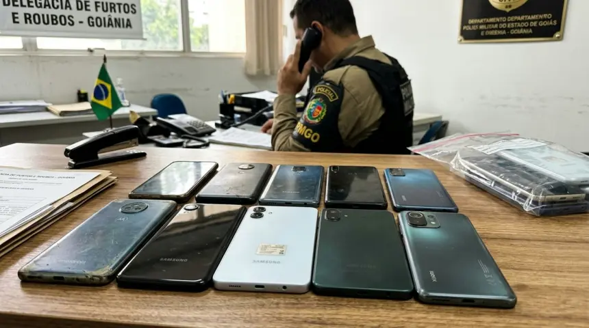 Homem retorna ao sistema prisional após furtar onze celulares em Goiânia