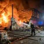 Incêndio em depósito de recicláveis mobiliza bombeiros em Anápolis