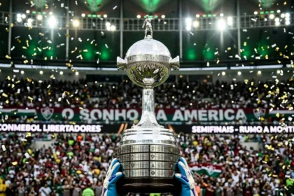 Libertadores define datas e horários das semifinais com duelos decisivos