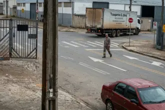 Polícia Civil investiga morte de idoso de 62 anos atropelado por caminhão em manobra em Anápolis