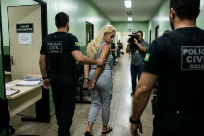 Polícia prende fisioterapeuta acusada de causar deformações em sete pacientes em Goiânia