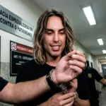 Polícia prende influenciador Bruno Maffei sob acusação de aplicar golpe em venda de bolsa em Goiás