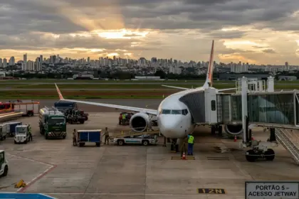 Pouso de emergência no Aeroporto de Goiânia mobiliza equipes após falha técnica