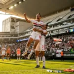 São Paulo bate Corinthians na Neo Química Arena e larga na frente pela taça do Brasileirão Feminino