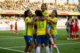 Seleção brasileira feminina sub-20 garante vaga antecipada nas oitavas do mundial