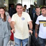 Ação popular busca suspender salário e verbas de Flávio Bolsonaro