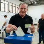 Antônio Gomide exerce direito ao voto em Anápolis e projeta continuidade de mandato