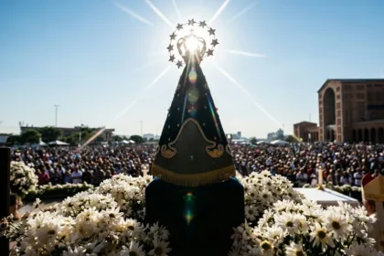 Arcebispo de Aparecida defende desarmamento e combate à fome em missa solene
