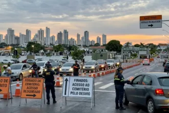 Bloqueios e desvios no trânsito de Goiânia e Aparecida marcam o feriado de Finados