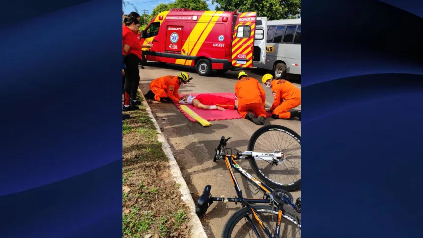 Bombeiros Goianésia realizam simulado de acidente entre carro e bicicleta