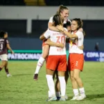 Bragantino supera Ferroviária e larga na frente nas quartas da Copa do Brasil