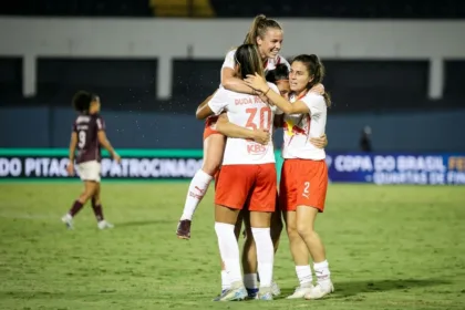 Bragantino supera Ferroviária e larga na frente nas quartas da Copa do Brasil