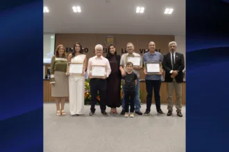 Câmara de Goianésia homenageia radialistas com Moção de Aplauso