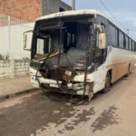 Colisão entre dois ônibus deixa 18 pessoas feridas na Go-438, em Goianésia